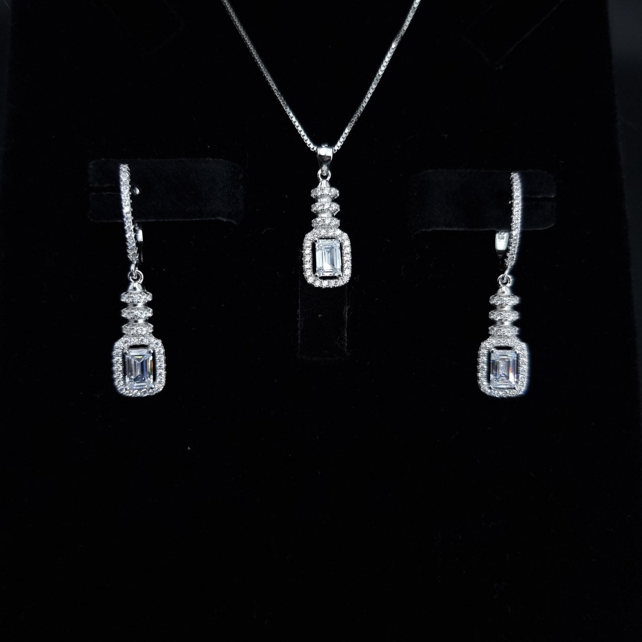 Clear Zircon Stone Half Set