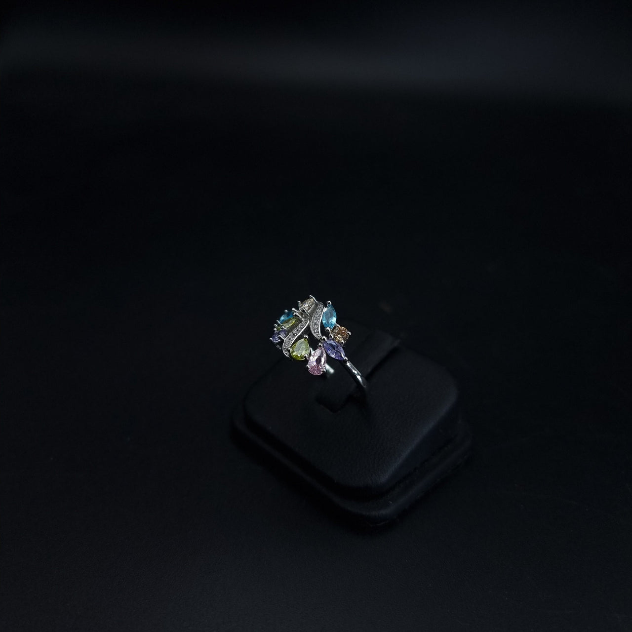 Colored Zircon Stones Ring 0171