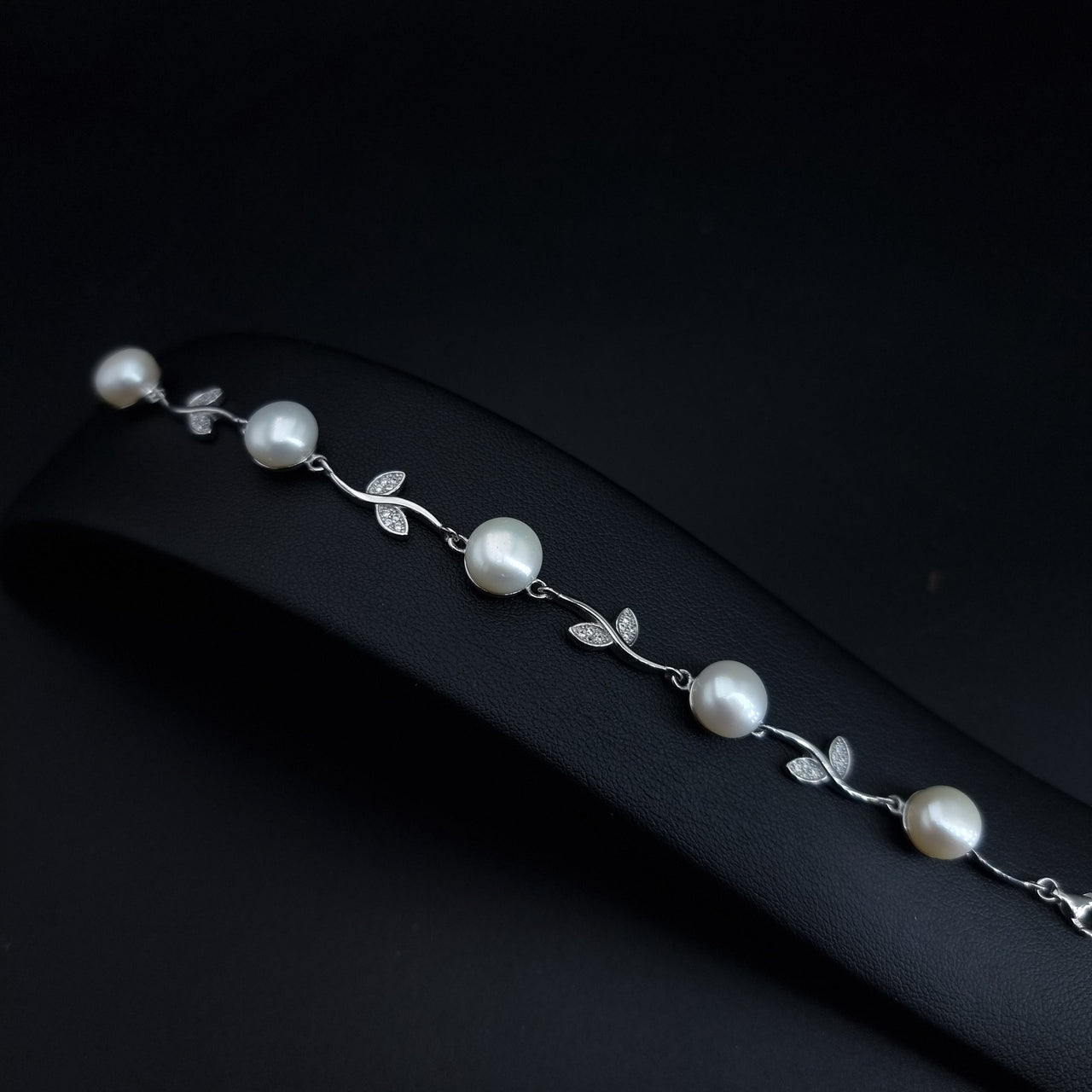 Fresh-water Pearl Bracelet