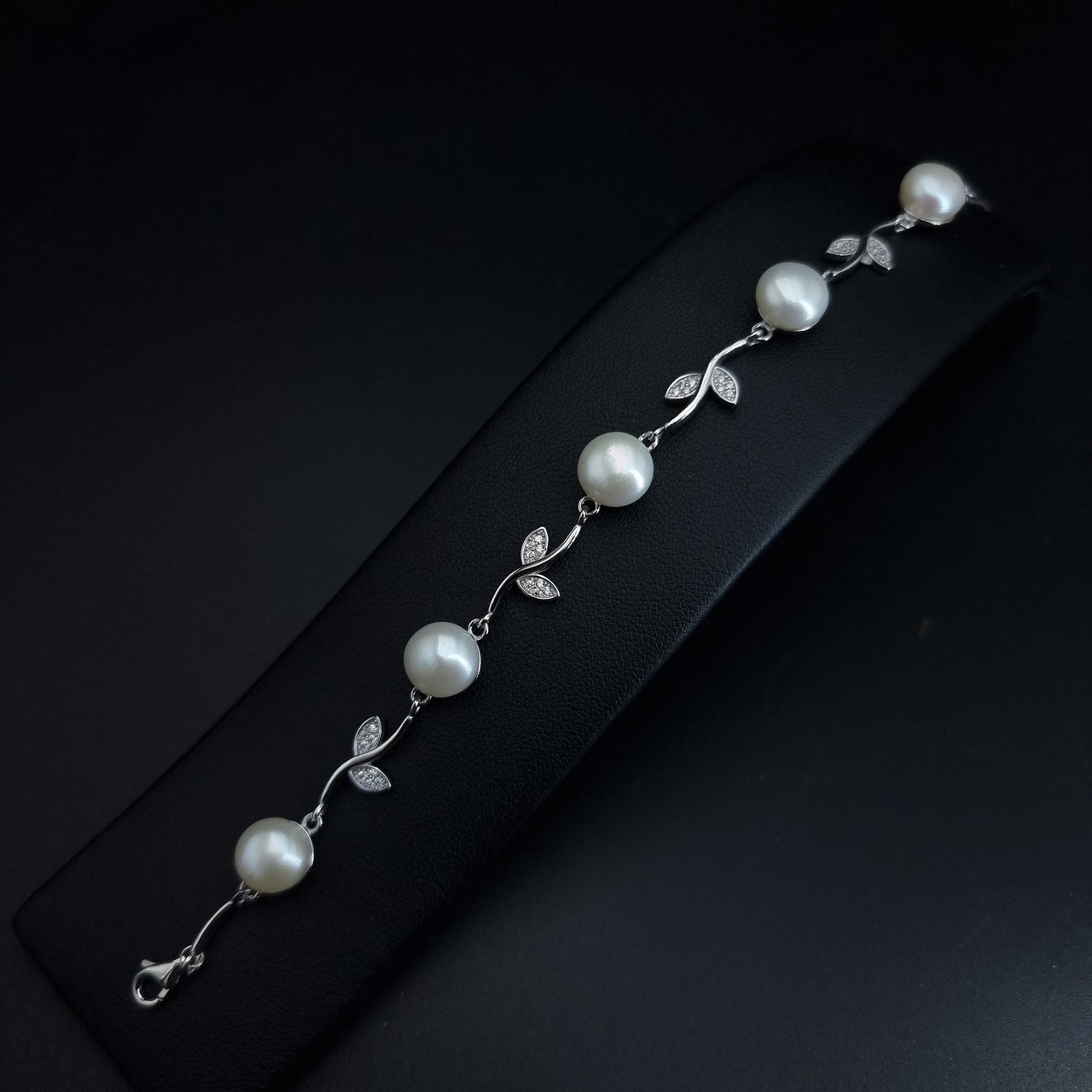 Fresh-water Pearl Bracelet