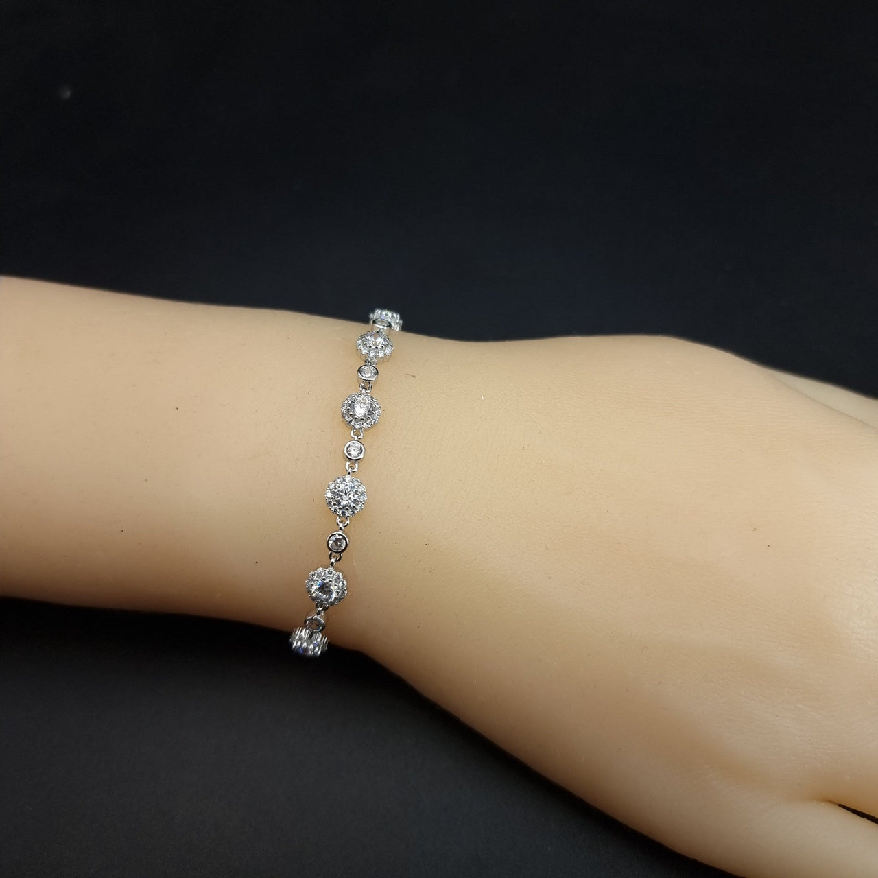 Tennis Bracelet With Rounded Stones